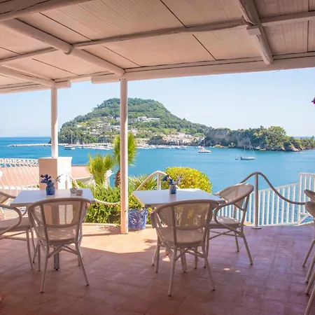 فندق مبيت وإفطار Pennadio 4*