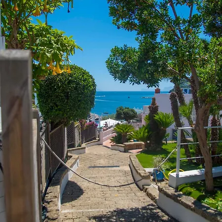 فندق مبيت وإفطار Pennadio باكولي