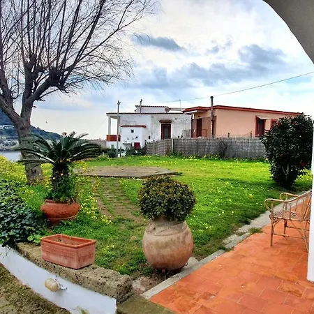 Al Mira Bed & Breakfast