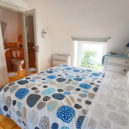 Al Mira Bed & Breakfast *