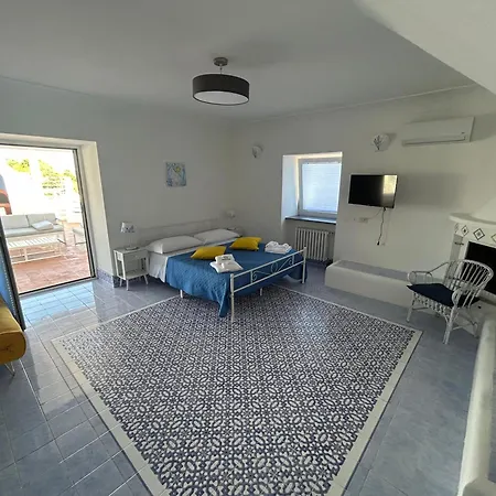 Pennadio Rooms *