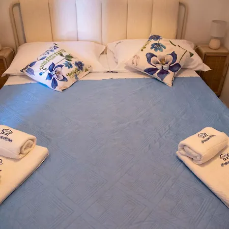 Panzió Pennadio Rooms *